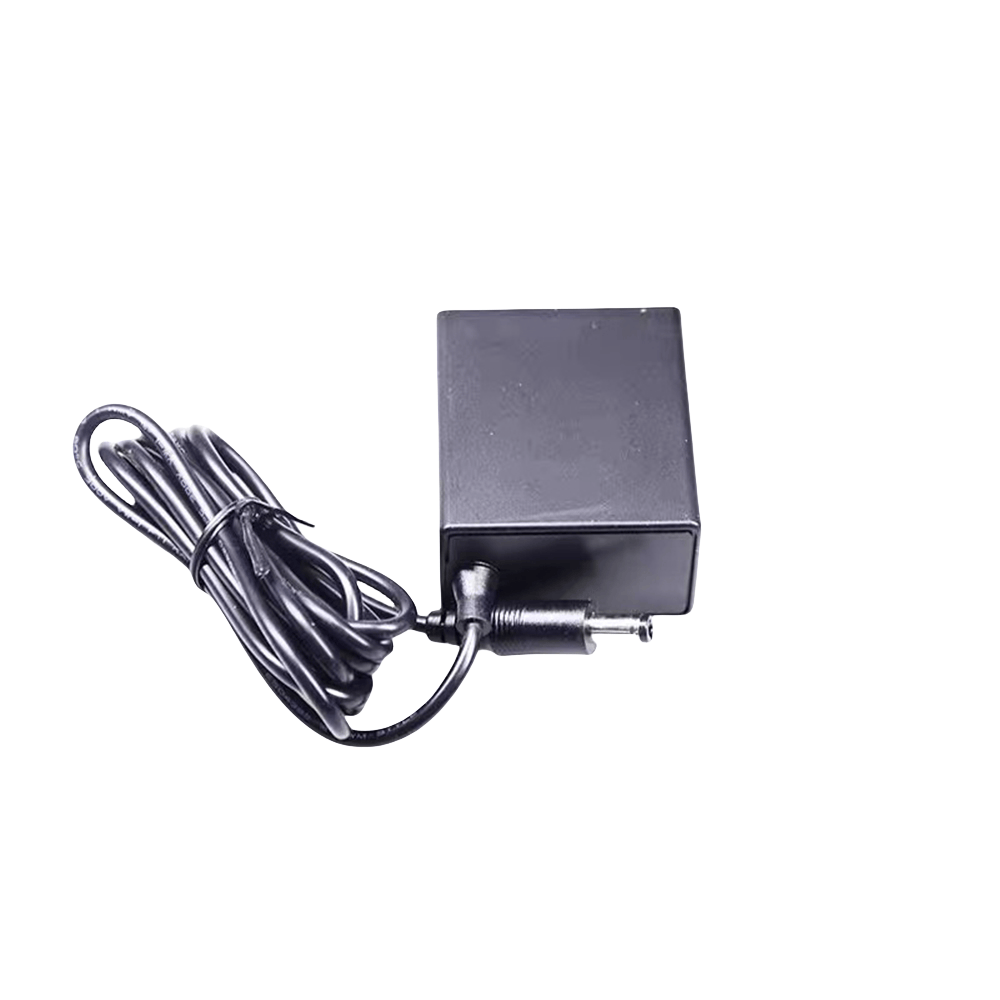 NGE1218-P1J  18v電源適配器